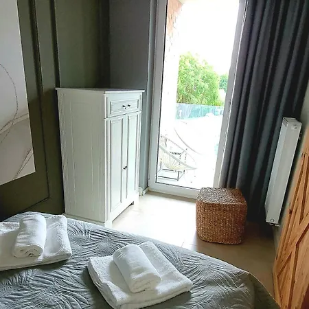 Kaya De Luxe 2 Z Basenem